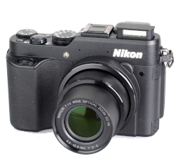 Nikon Coolpix P7800