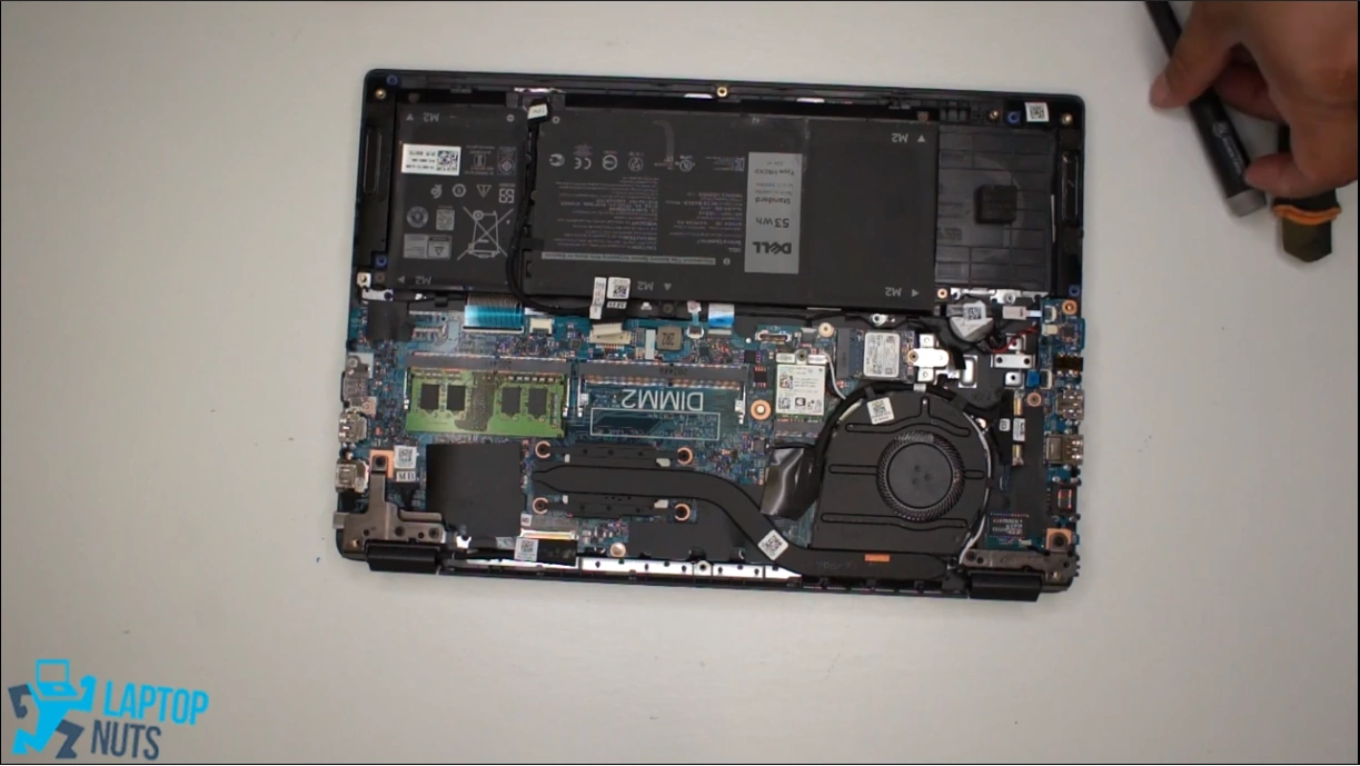 laptop-dell-latitude-3410-disassembly-take-apart-sell